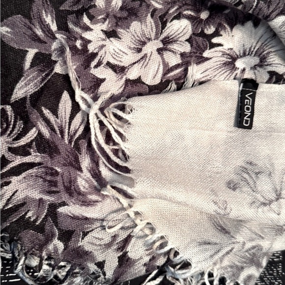 π Exquisite Vintage Black and White Floral 100% Pashmina From Veond - Picture 9 of 16